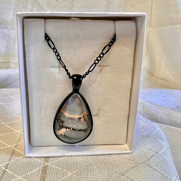 Handmade Watercolored Painted Paper Teardrop Pendant Necklace, Black Necklace - Picture 3 of 8